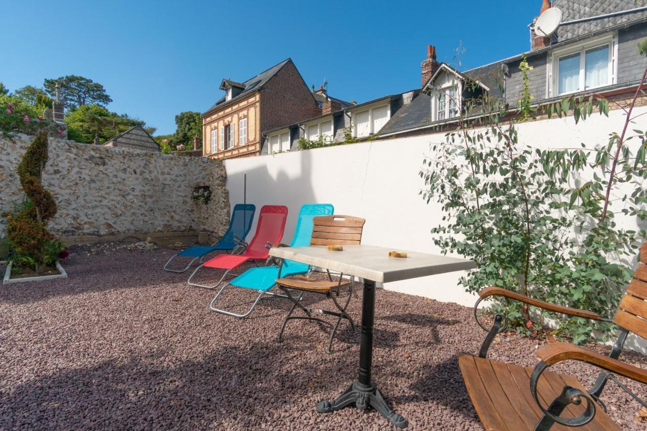 Gite La Perissoire - Place De Parking Incluse Etretat Exterior photo